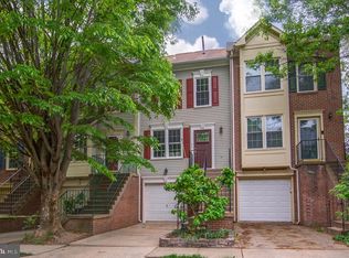 7832 Gum Springs Village Dr, Alexandria, VA 22306