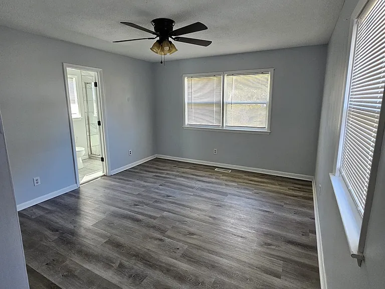 762 Gayron Dr — Photo 11