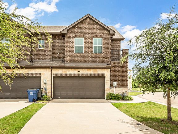 2nd image of 2404 Acorn Ct