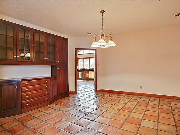 5th image of 1109 Transcontinental Dr