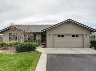 227 Rolling Hills Ln, Wenatchee, WA 98801