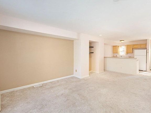 3rd image of 215 Arcade St