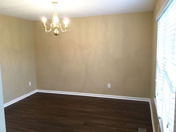 2nd image of 50 Hollytree Dr