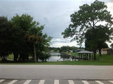 2nd image of 27 Club House Dr