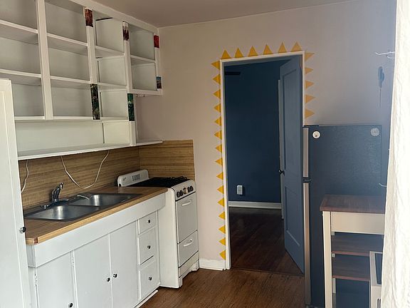 5th image of 2105 Silver Ave SE #1/2