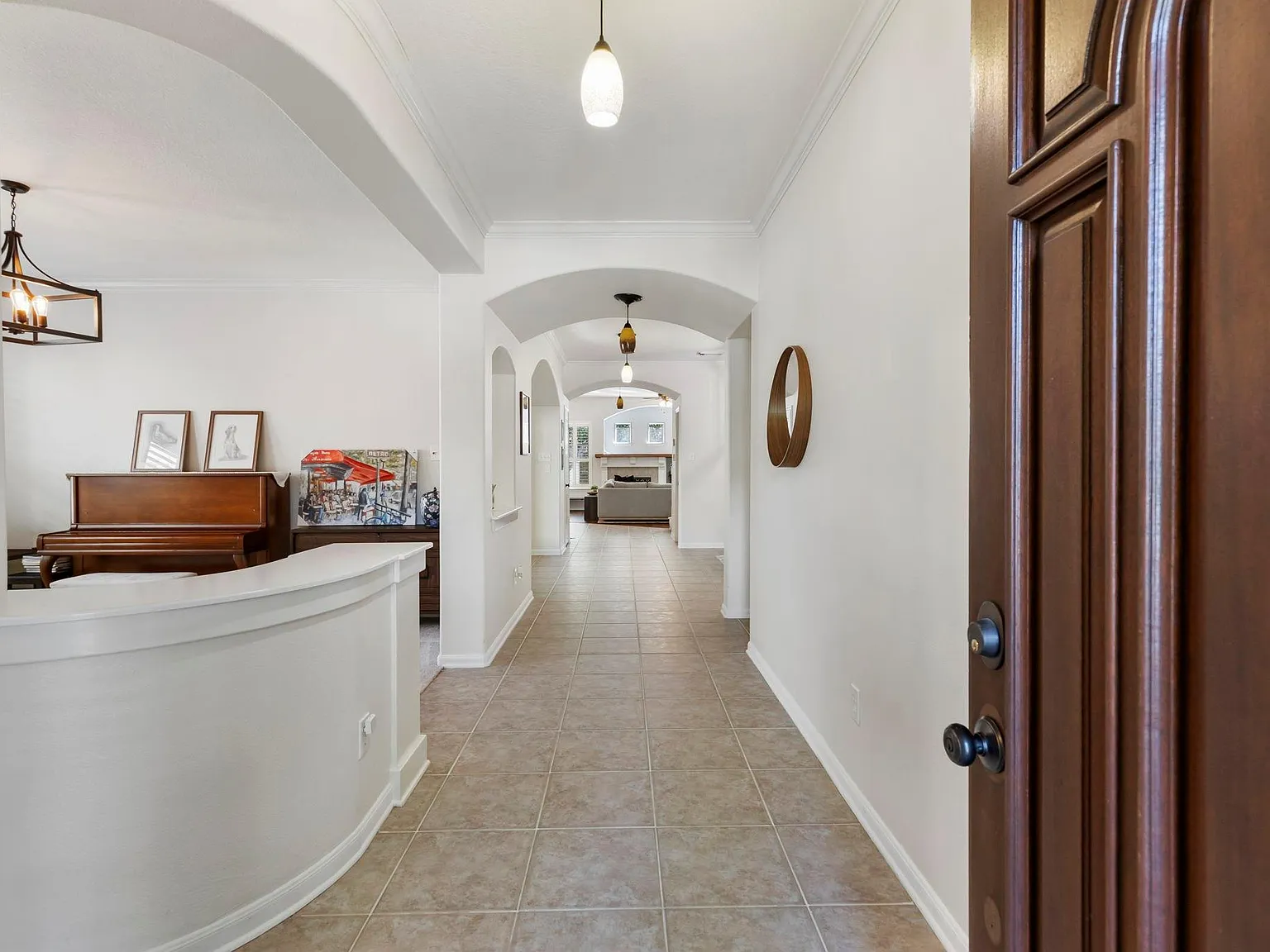 5 bed, 4.5 bath, 3785 sqft, $4,950 — Photo 4