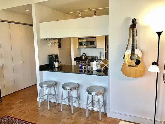 Rented by NY Living Solutions | media 13