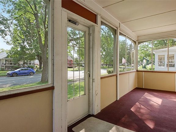 3rd image of 26 Hatten Avenue