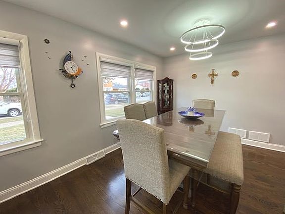 DiningRoom