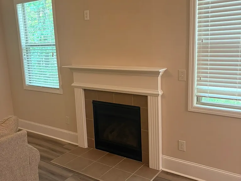 650 Collingsworth Ln — Photo 8