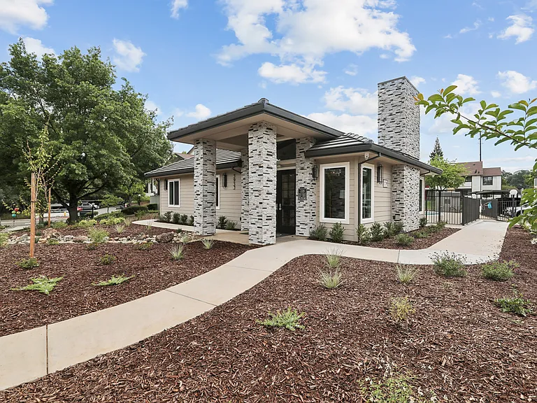 The Vue at Rocklin Ridge — Photo 20