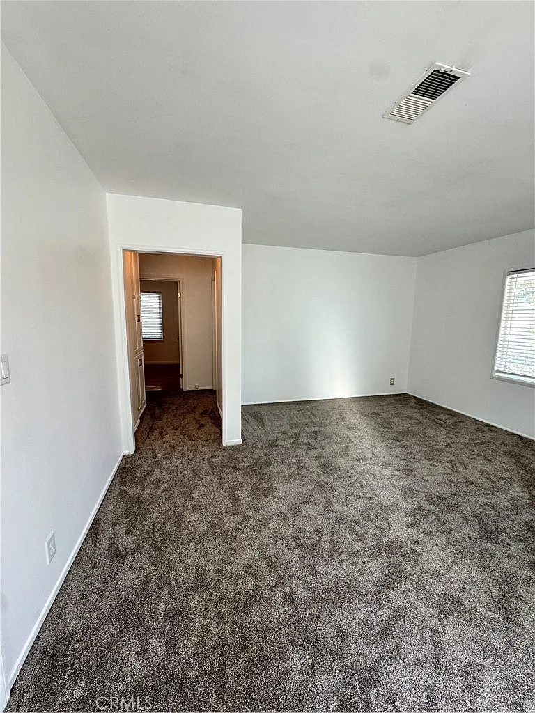 3 bed, 1428 sqft, $4,500 — Photo 3