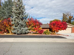 1123 Appleland Dr, Wenatchee, WA 98801