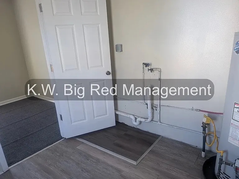 516 Sherley St — Photo 8