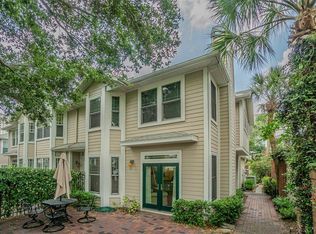 350 2nd St N APT 1, Saint Petersburg, FL 33701