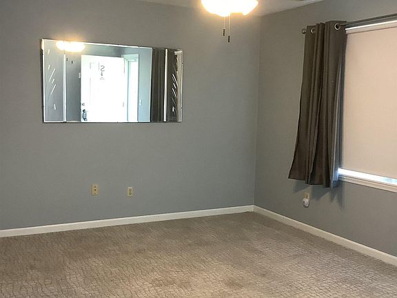 4th image of 2805 Rockford Court South Cir
