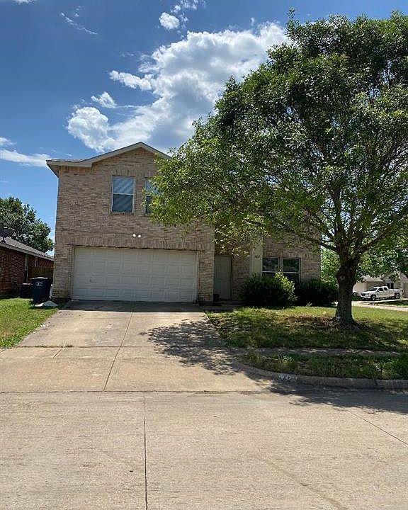 1st image of 4237 Hunters Creek Dr