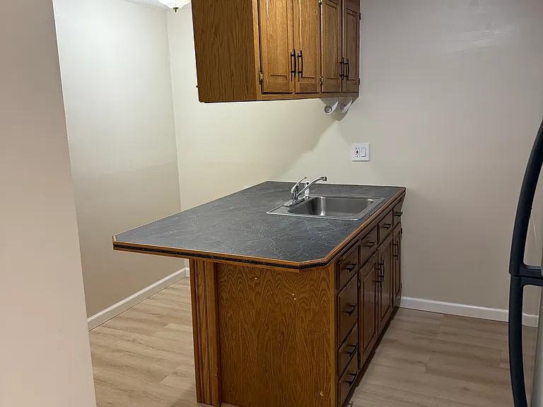 482 East St — Photo 6