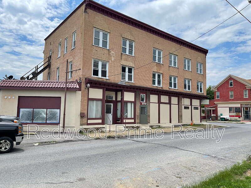 1st image of 2901 Maple Ave #303