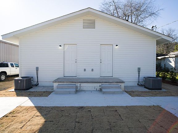 4th image of 2761 Bm Montgomery St #1