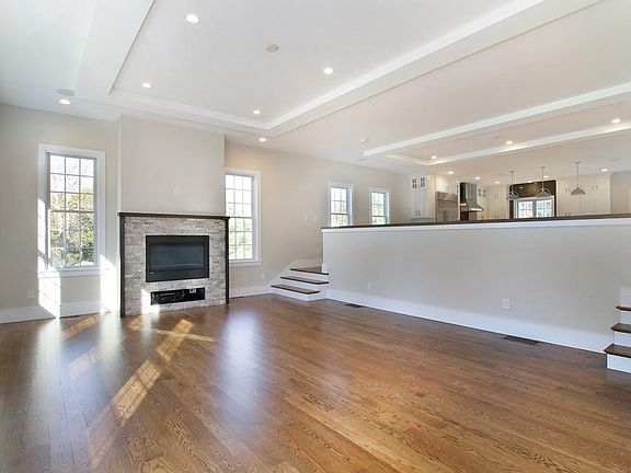 3rd image of 79 Country Ln