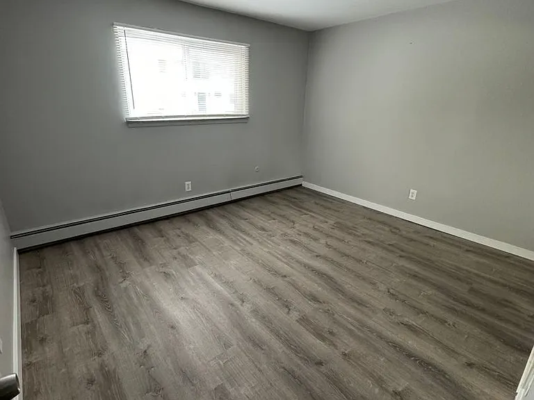 5630 Pardee — Photo 5