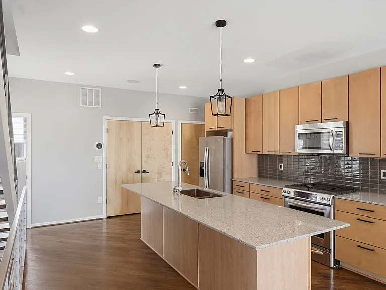 919 Westbrook Dr #A — Photo 3