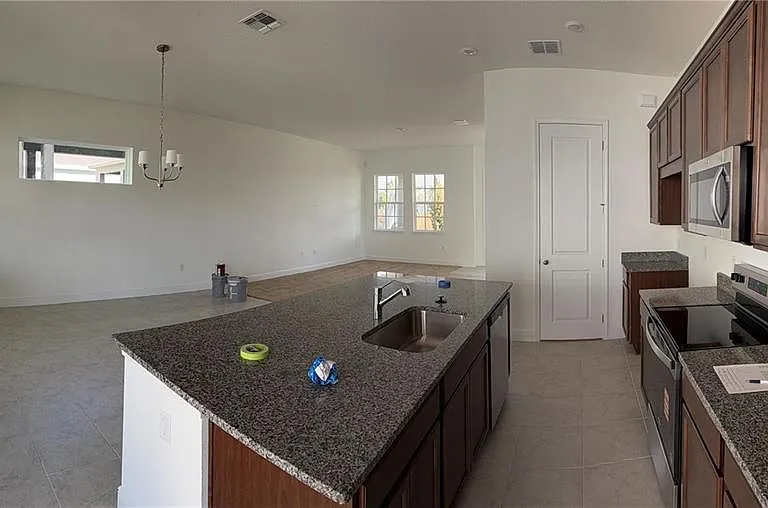 10374 Pearson Ave — Photo 11