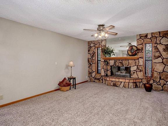 Family w/Fireplace