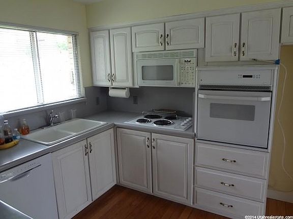 3rd image of 2380 E Cavalier Dr