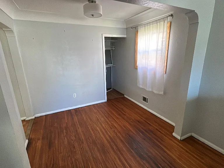 1709 Freeman St — Photo 6