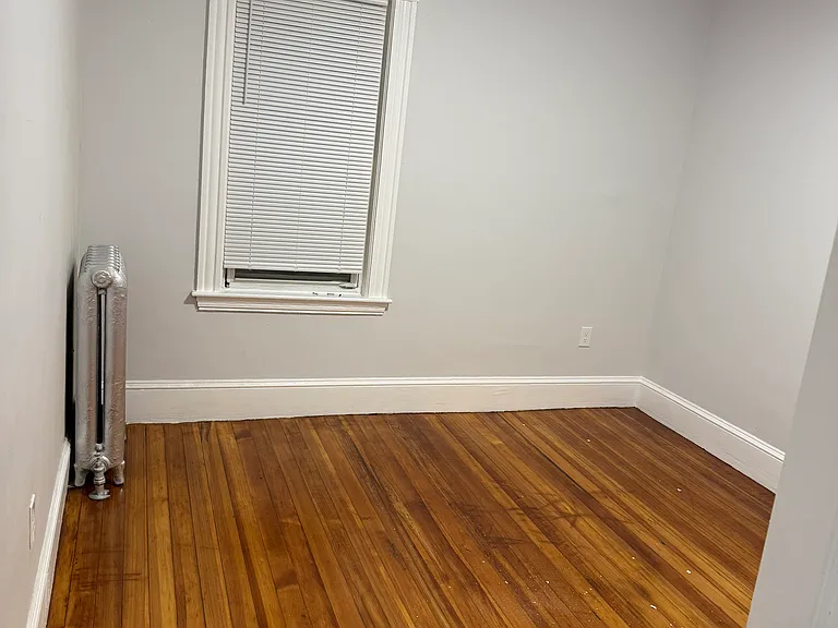 10 Humphreys St #2 — Photo 3