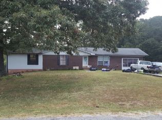 910 Sand Ridge Bargerton Rd, Lexington, TN 38351