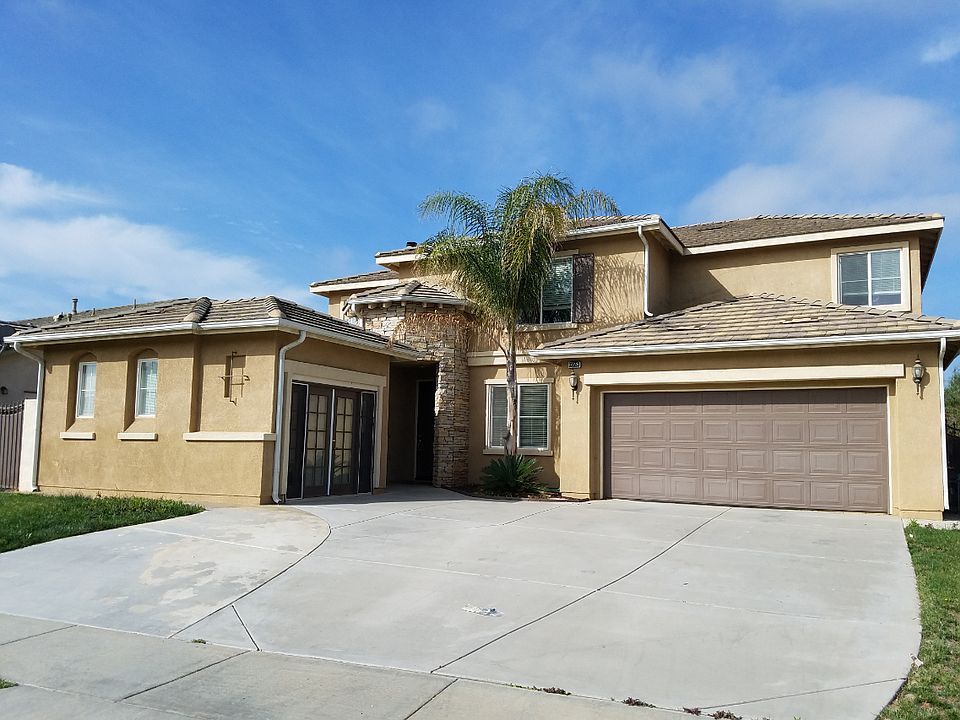 1st image of 33553 Iris Ln