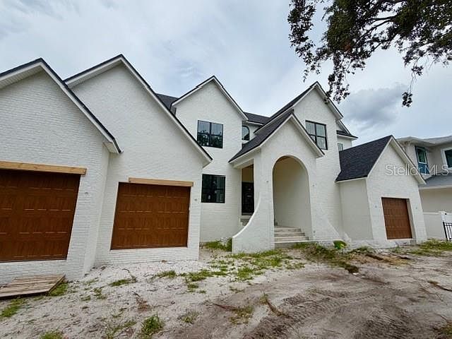 2nd image of 3015 S WEST SHORE BOULEVARD