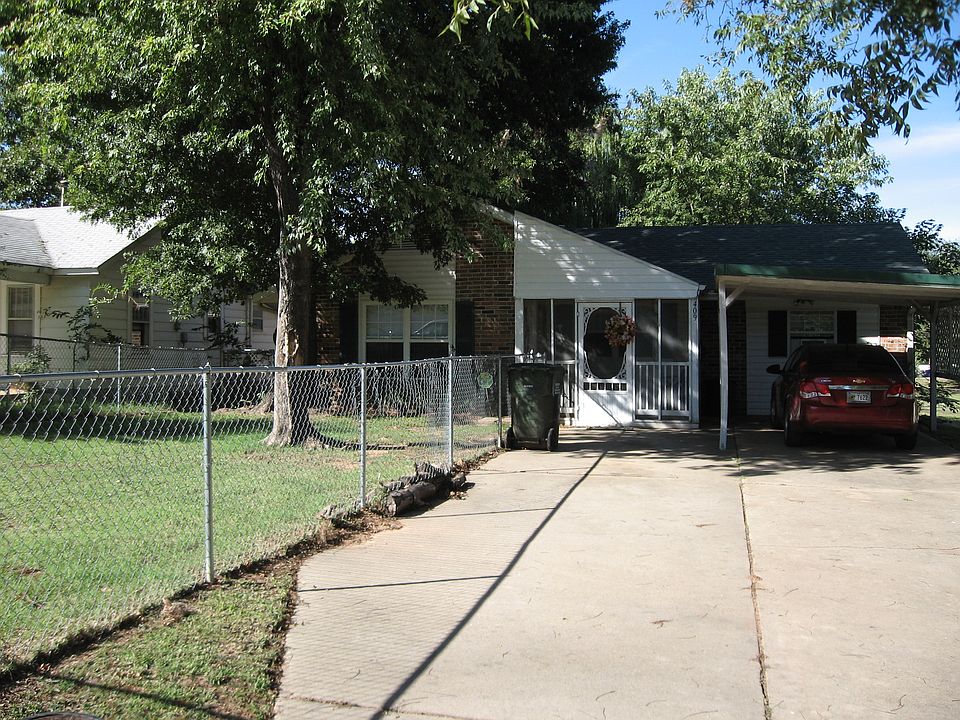 1st image of 409 E Jefferson St