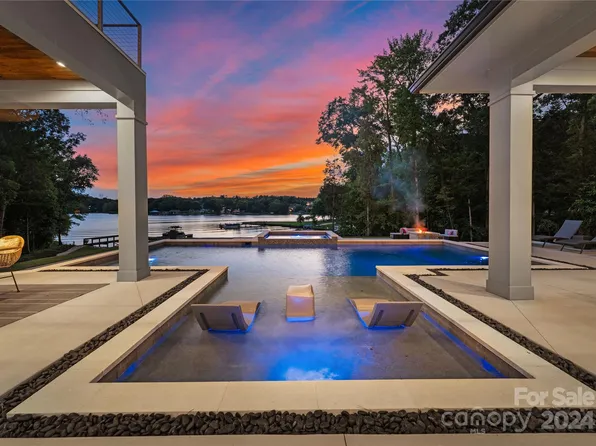 1812 Marthas Vineyard Rd, York, SC 29745