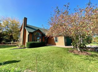 W7637 Hackett Rd, Whitewater, WI 53190