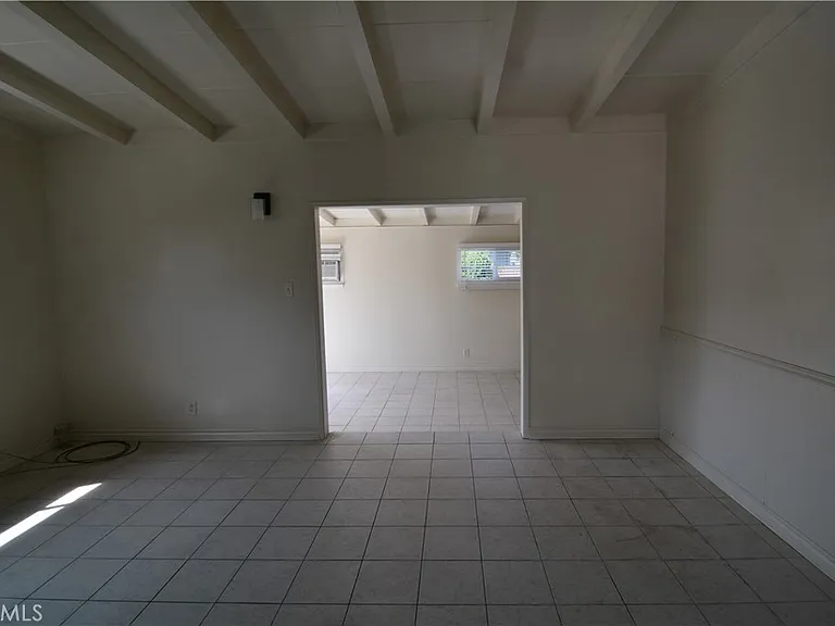 4907 McClintock Ave — Photo 6