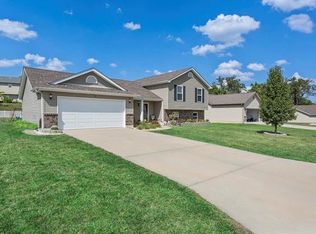 23 Bittersweet Dr, Troy, MO 63379