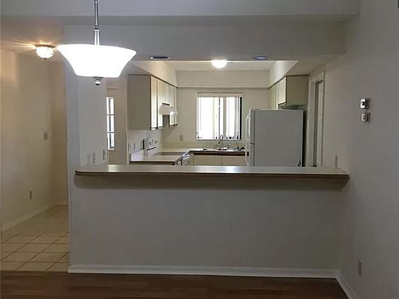 3rd image of 6068 Huntington Woods Dr #15