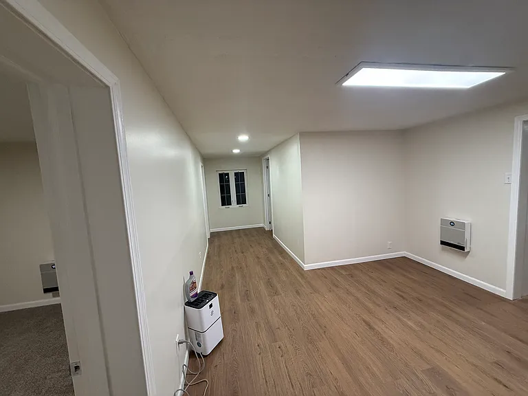 52 W Washburn St #C — Photo 8