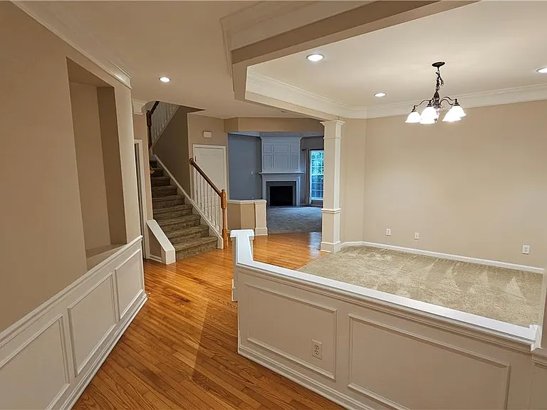 1814 Majestic Dr S — Photo 3