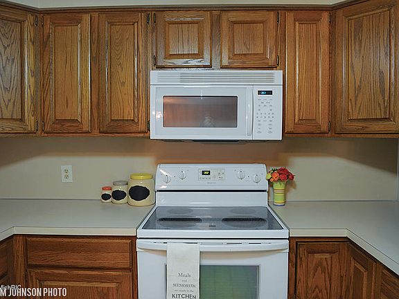 5th image of 669 Amberwood Dr SW #15