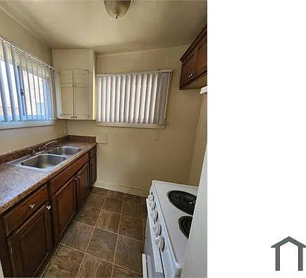 Studio, 300 sqft, $2,000 — Photo 4