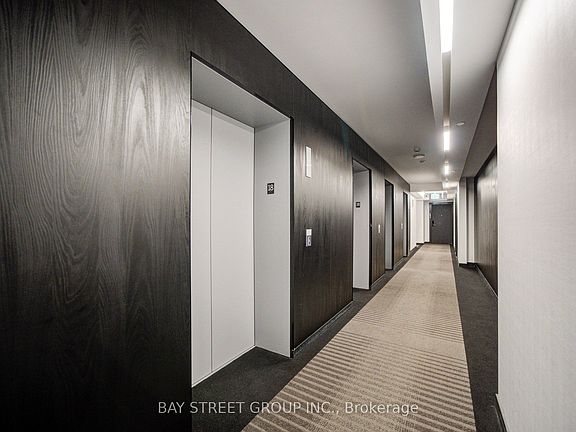 4th image of 77 Shuter St #1802