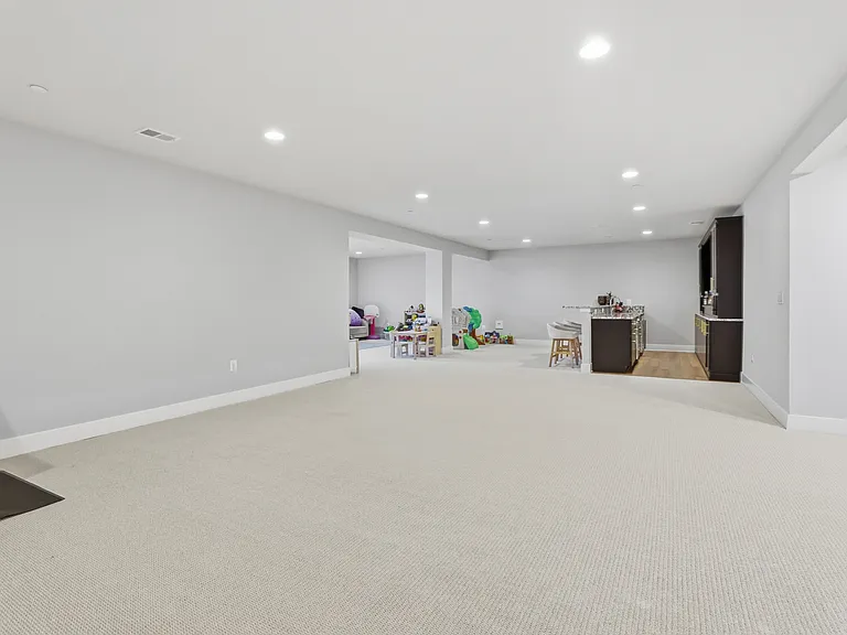 9725 Lantana Way — Photo 43