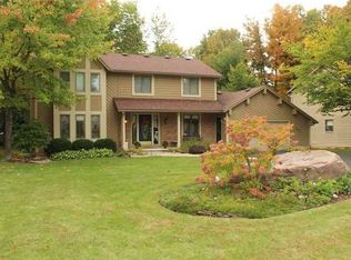 35 Emjay Ln, Rochester, NY 14612