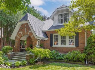 741 University Pl, Grosse Pointe, MI 48230