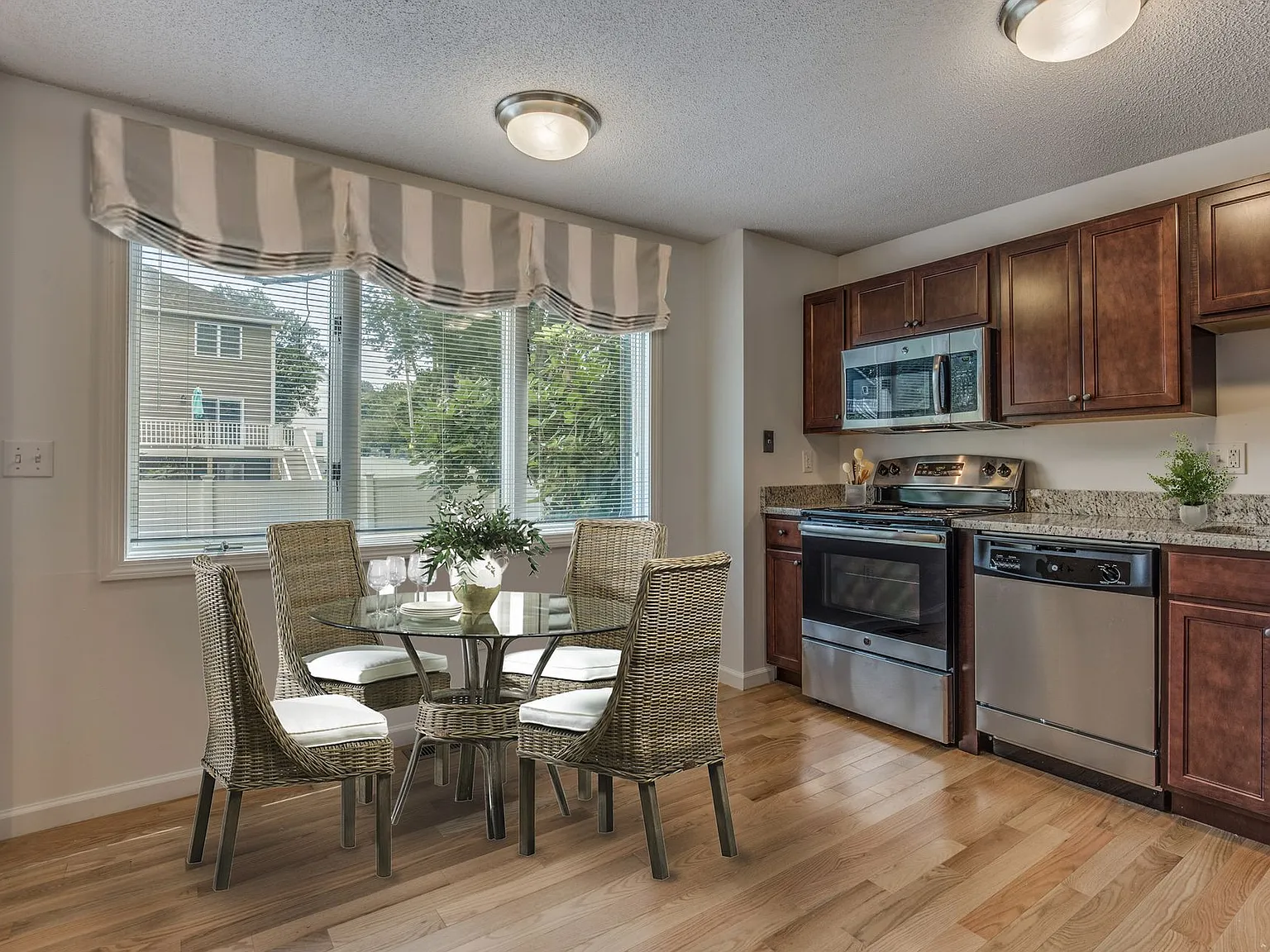 48 Pleasant Street — Photo 1